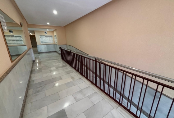 Wiederverkauf - Wohnung - Torrevieja - Playa del Cura