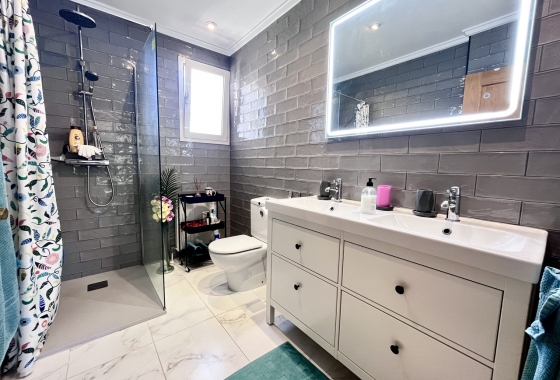 Herverkoop - Villa - La Zenia - Costa Blanca