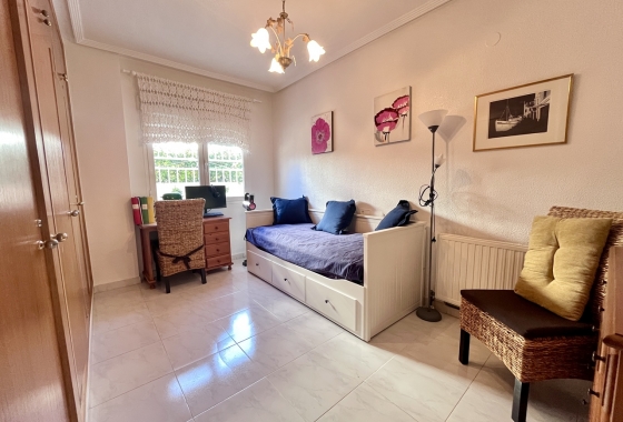 Herverkoop - Villa - La Zenia - Costa Blanca