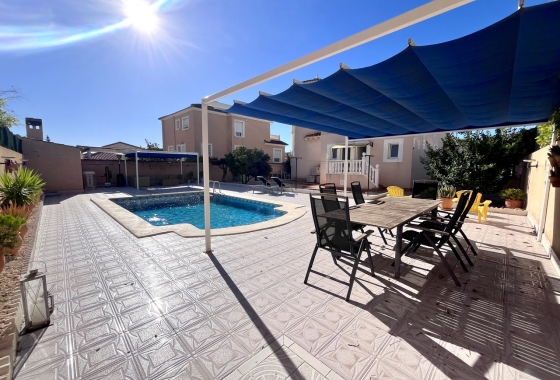 Herverkoop - Villa - La Zenia - Costa Blanca