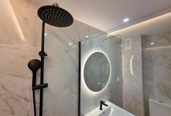 Herverkoop - Herenhuis - Torrevieja - aguas nuevas