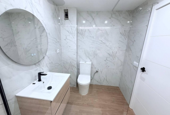 Wiederverkauf - Stadthaus - Torrevieja - aguas nuevas