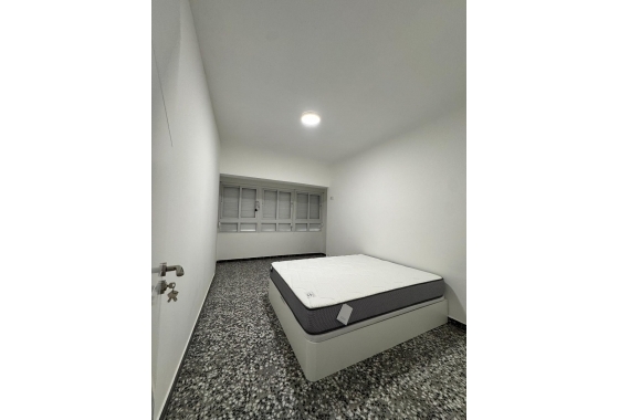 Wiederverkauf - Wohnung - Torrevieja - Centro