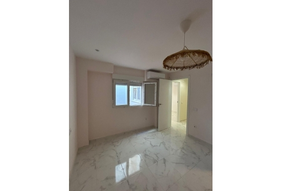 Resale - Apartment / flat - Torrevieja - Centro