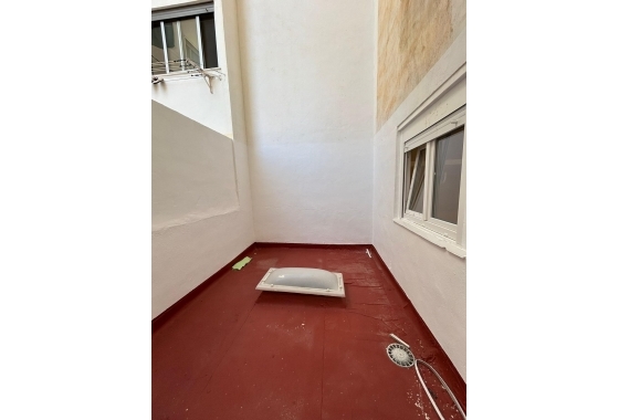Resale - Apartment / flat - Torrevieja - Centro