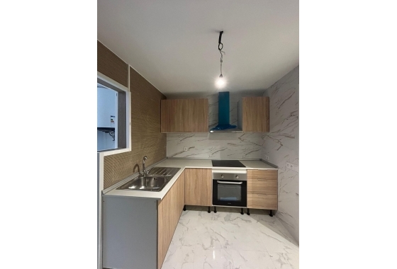 Resale - Apartment / flat - Torrevieja - Centro