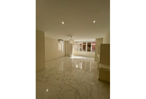Resale - Apartment / flat - Torrevieja - Centro