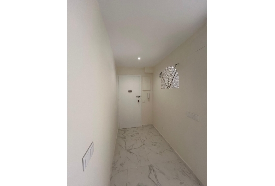Resale - Apartment / flat - Torrevieja - Centro