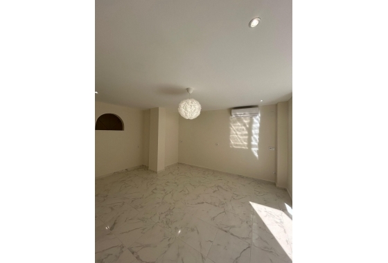 Resale - Apartment / flat - Torrevieja - Centro