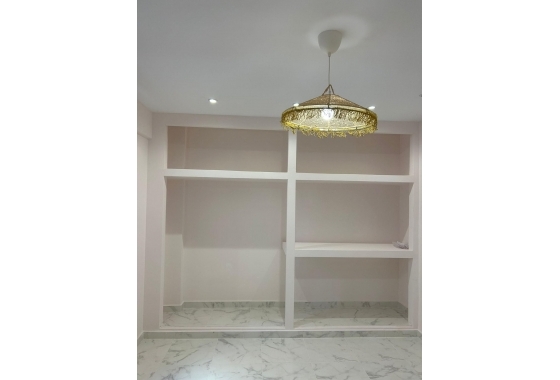 Resale - Apartment / flat - Torrevieja - Centro