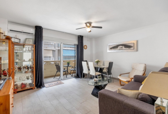 Herverkoop - Appartement / flat - Torrevieja - Playa del Cura