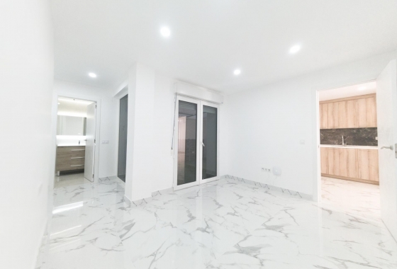 Herverkoop - Appartement / flat - Torrevieja - Playa De Los Naufragos