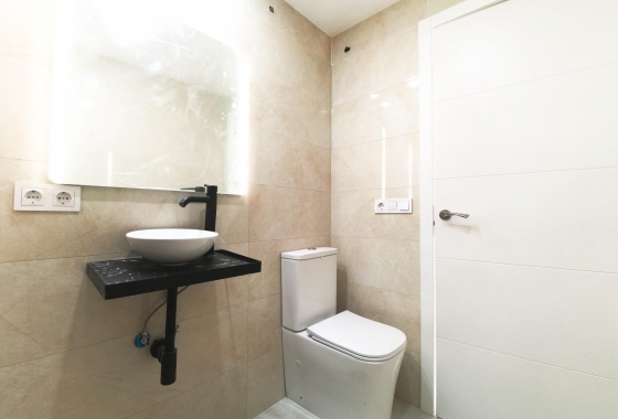 Herverkoop - Appartement / flat - Torrevieja - Playa De Los Naufragos