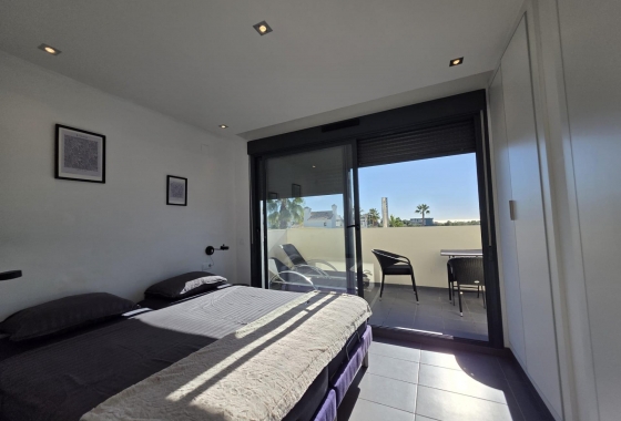 Wiederverkauf - Villa - Orihuela Costa - Villamartín