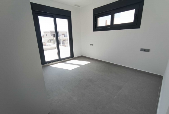 Obra nueva - detached - Daya Nueva