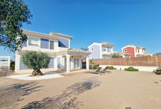 Obra nueva - Chalet - Purias