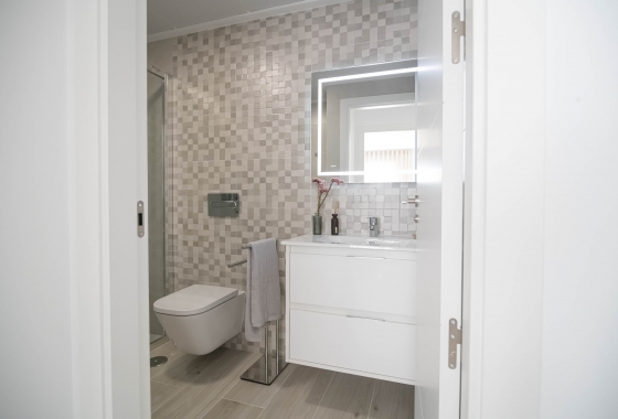 Neue Gebäude - terraced - Jerónimo y Avileses