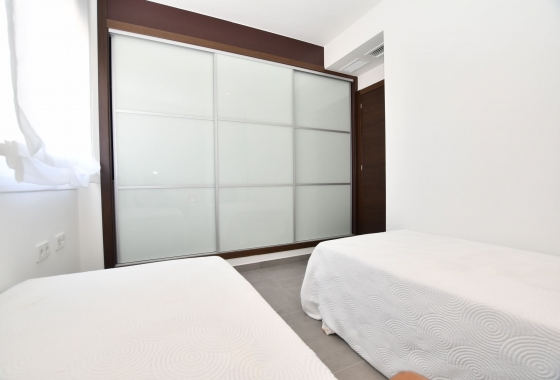 Neue Gebäude - high-bungalow - San Miguel de Salinas