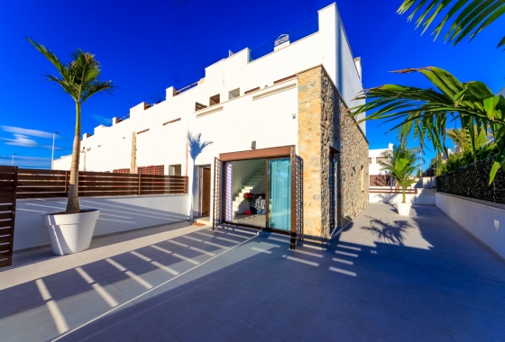 Obra nueva - Chalet - Pilar de la Horadada