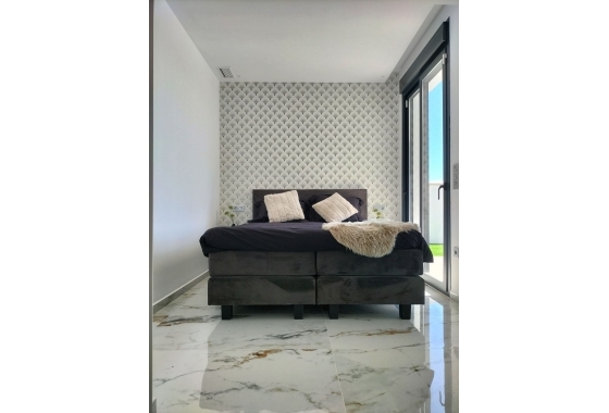 Obra nueva - Chalet - Pilar de la Horadada