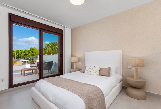 New Build - Chalet - Pilar de la Horadada