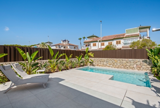 New Build - Chalet - Pilar de la Horadada