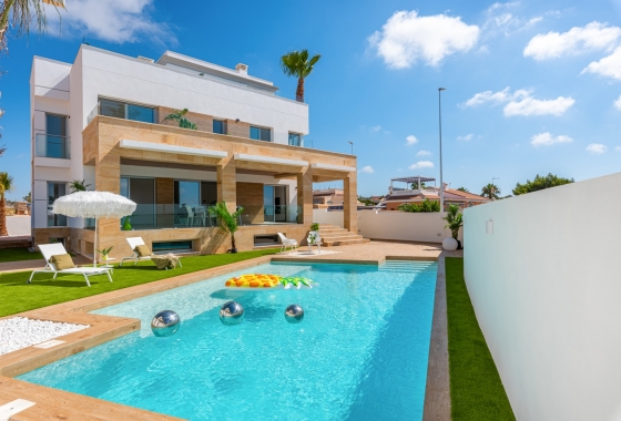 Obra nueva - Chalet - Ciudad Quesada