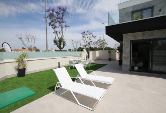 New Build - Chalet - Pilar de la Horadada