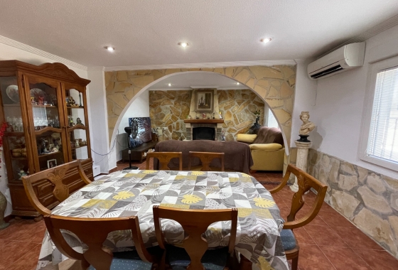 Herverkoop - Villa - Crevillente - Inland