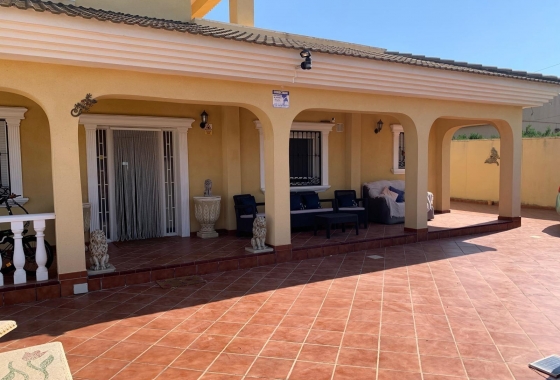 Wiederverkauf - Villa - Torrevieja - Los Balcones - Los Altos del Edén