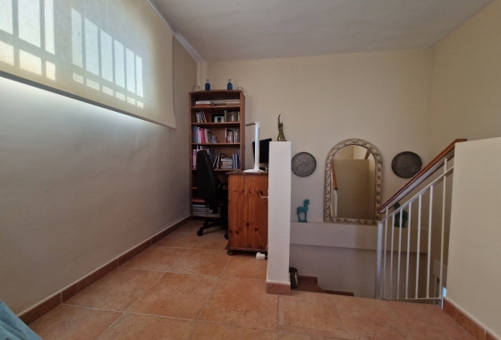 Herverkoop - Herenhuis - Relleu - Inland