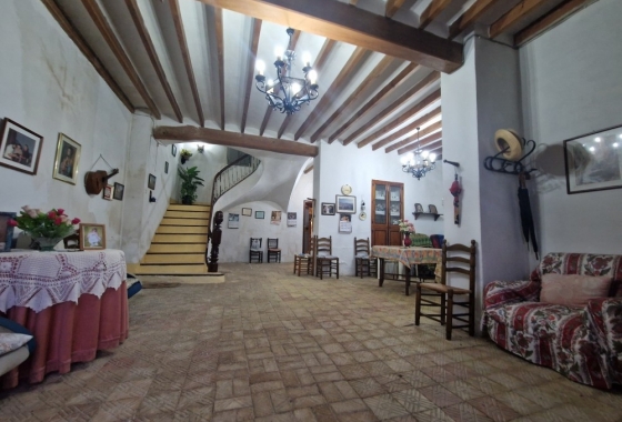 Herverkoop - Finca - Relleu - Inland