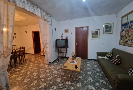 Herverkoop - Finca - Relleu - Inland