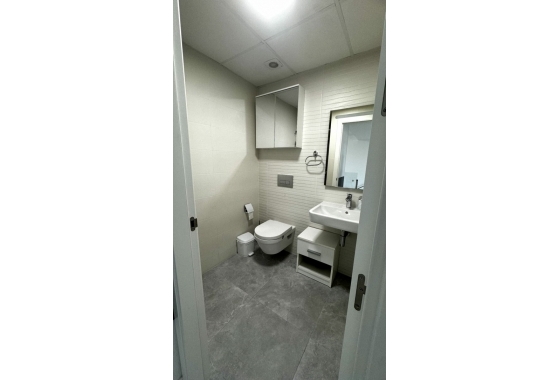 Herverkoop - Herenhuis - Benidorm - Costa Blanca