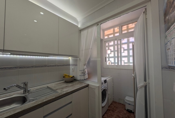 Reventa - Apartamento / piso - Benidorm - Costa Blanca