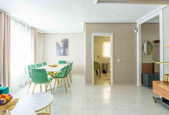 Перепродажа - Вилла - Orihuela Costa - Punta Prima