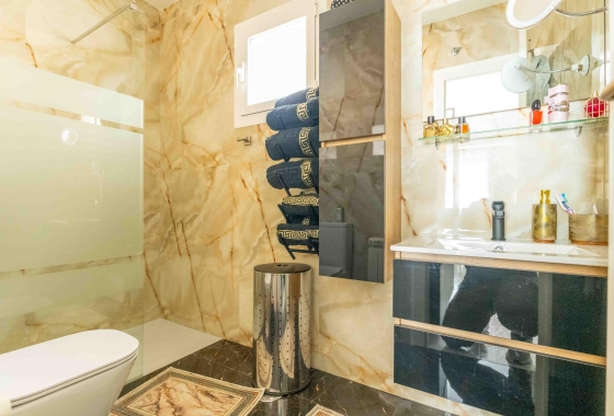 Перепродажа - Вилла - Orihuela Costa - Punta Prima