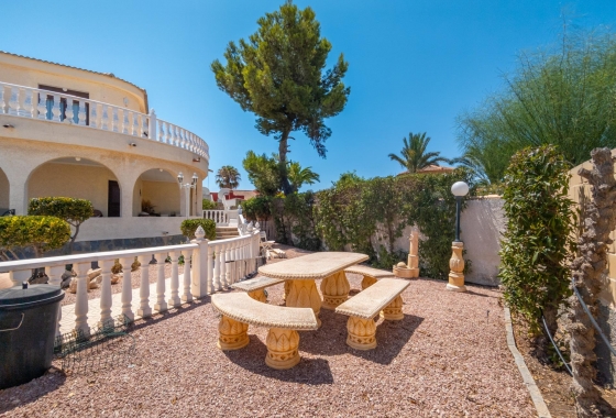 Resale - Villa - Torrevieja - El Chaparral