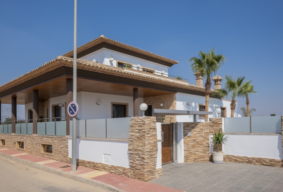 Neue Gebäude - Villa - Avileses - Jerónimo y Avileses