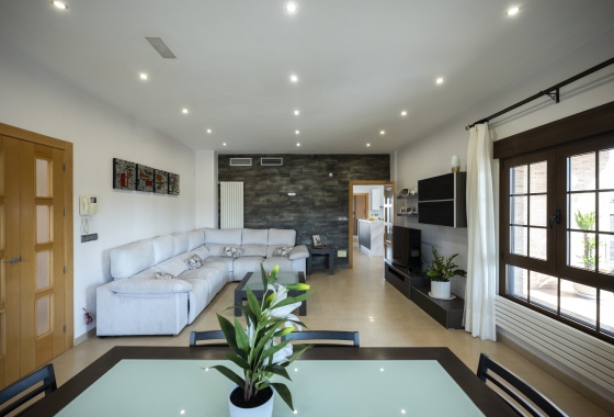 Neue Gebäude - Villa - Avileses - Jerónimo y Avileses