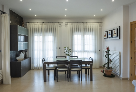 Neue Gebäude - Villa - Avileses - Jerónimo y Avileses