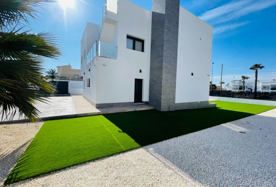 Obra nueva - Chalet - Torrevieja