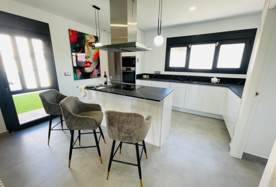 Obra nueva - Chalet - Torrevieja