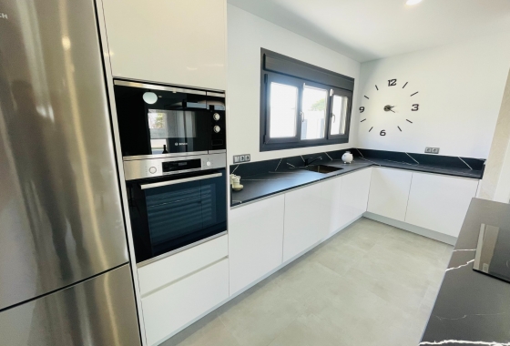 Obra nueva - Chalet - Torrevieja