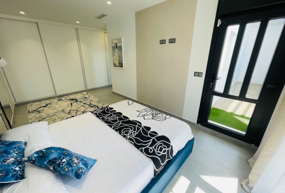 Obra nueva - Chalet - Torrevieja