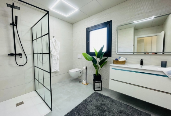 Obra nueva - Chalet - Torrevieja