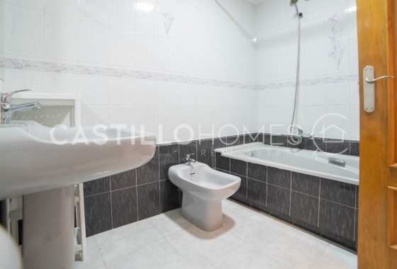 Wiederverkauf - Wohnung - Torrevieja - Centro