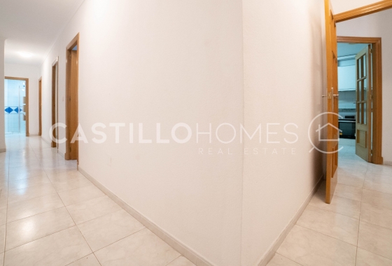 Wiederverkauf - Wohnung - Torrevieja - Centro