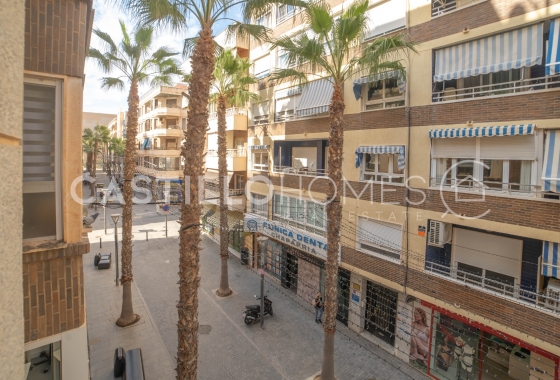 Wiederverkauf - Wohnung - Torrevieja - Centro
