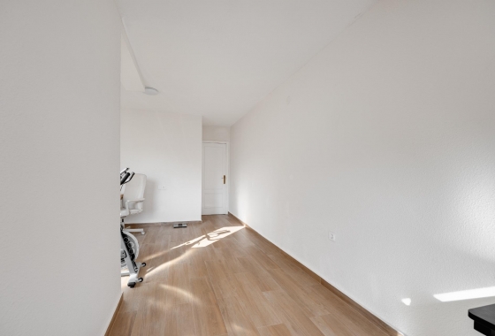 Wiederverkauf - Wohnung - Torrevieja - Centro